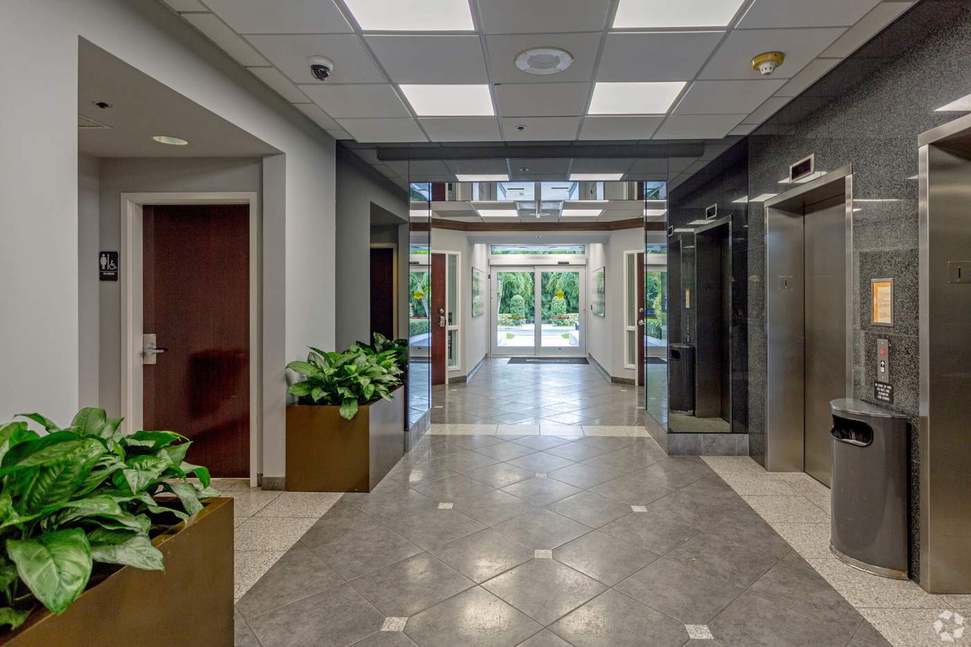 Commerce Pointe Silver lobby